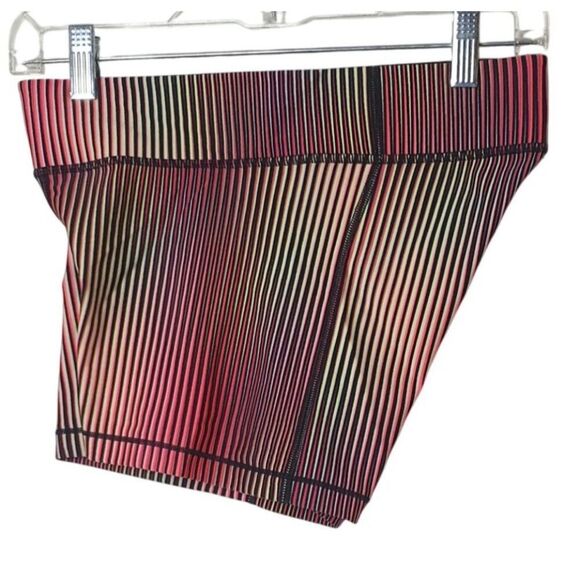 Under Armour Womens  Compression Shorts Md Striped Colorful Athletic Bike Volley - Picture 4 of 6